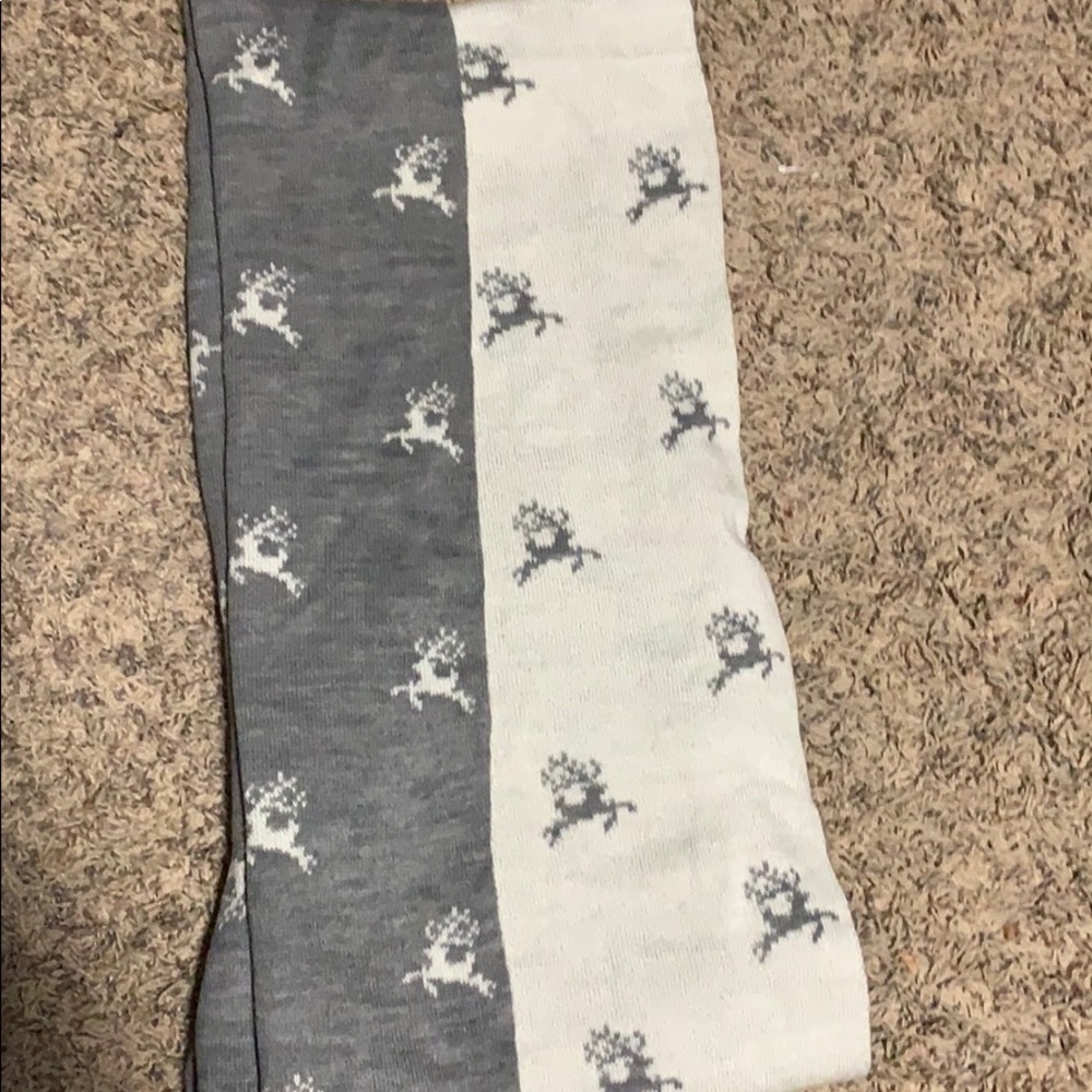 Loft reversible knit scarf